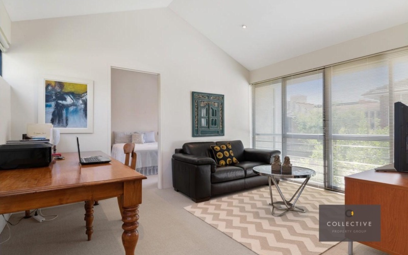 4/35 Fairway, CRAWLEY, WA 6009 AUS