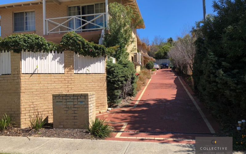 2/85 Calais Rd, SCARBOROUGH, WA 6019 AUS