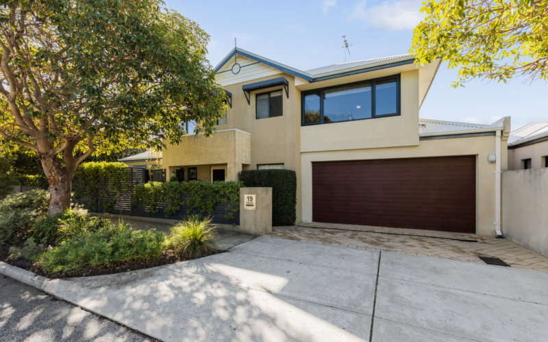 19 Thelma Street, MOSMAN PARK, WA 6012 AUS