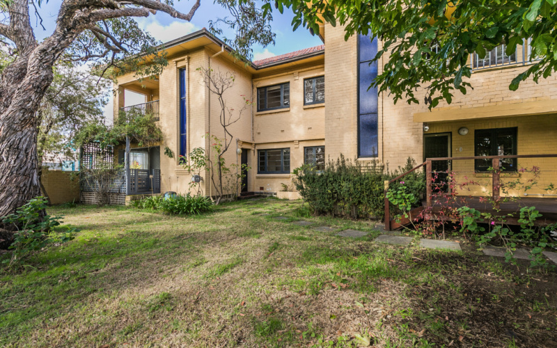 4/112 Stirling Highway, NEDLANDS, WA 6009 AUS